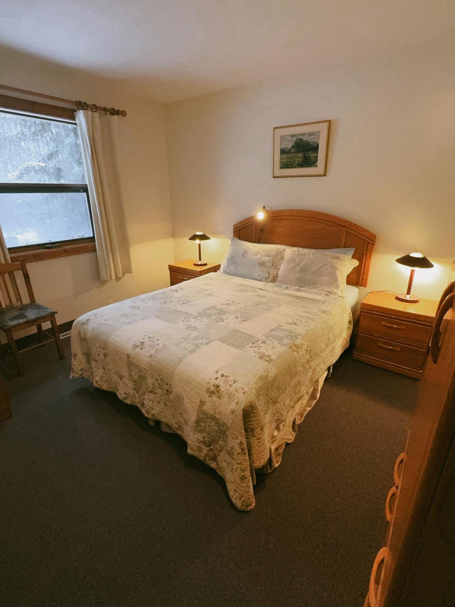 Alpine Meadows Lodge Golden Kültér fotó