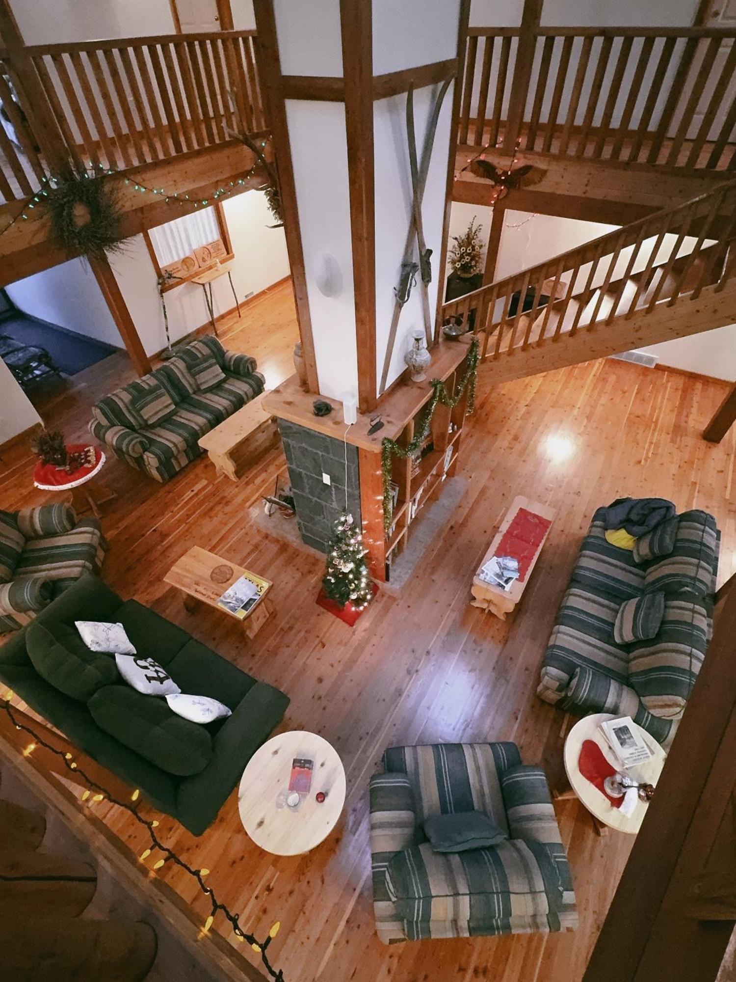 Alpine Meadows Lodge Golden Kültér fotó