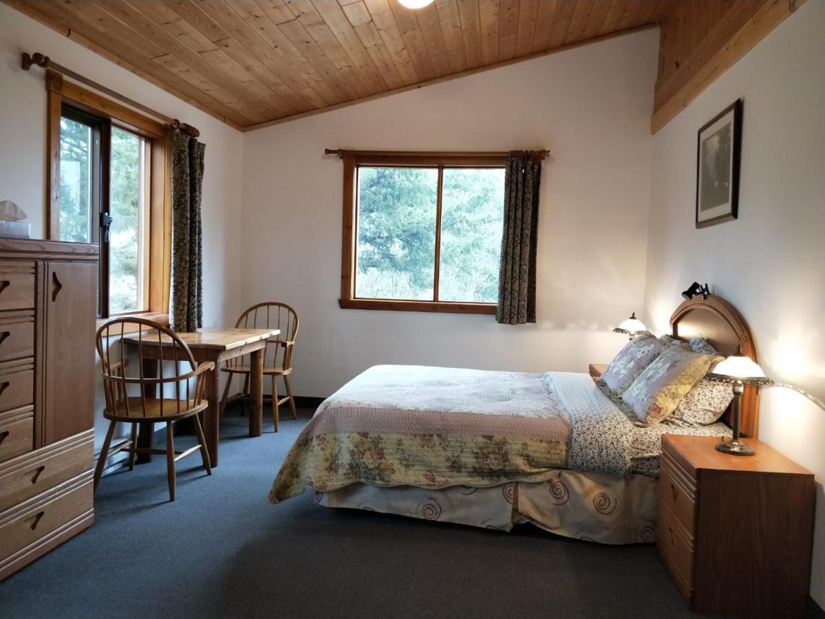 Alpine Meadows Lodge Golden Kültér fotó